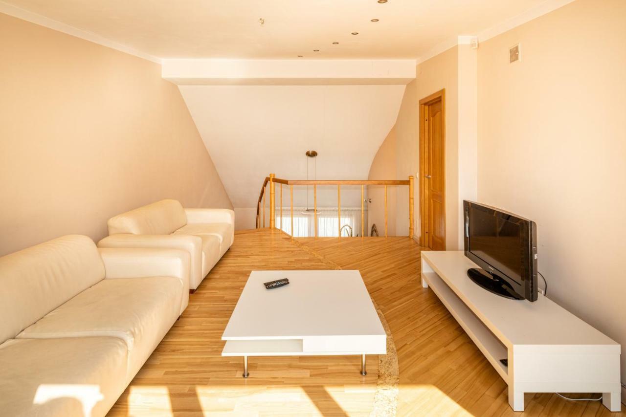 Old Riga Aldaru Street 2 Level Apartment With Terrace 외부 사진
