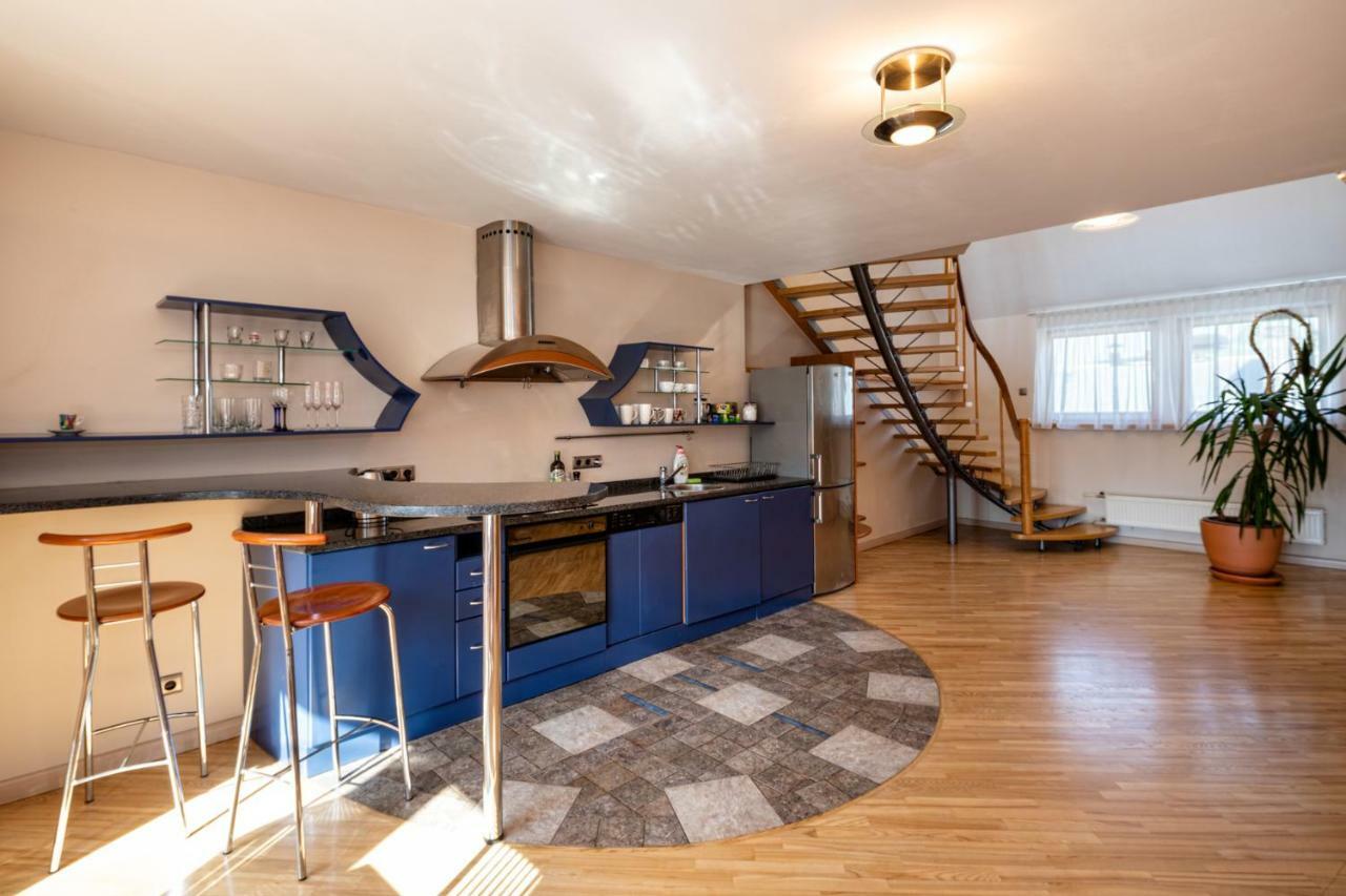 Old Riga Aldaru Street 2 Level Apartment With Terrace 외부 사진